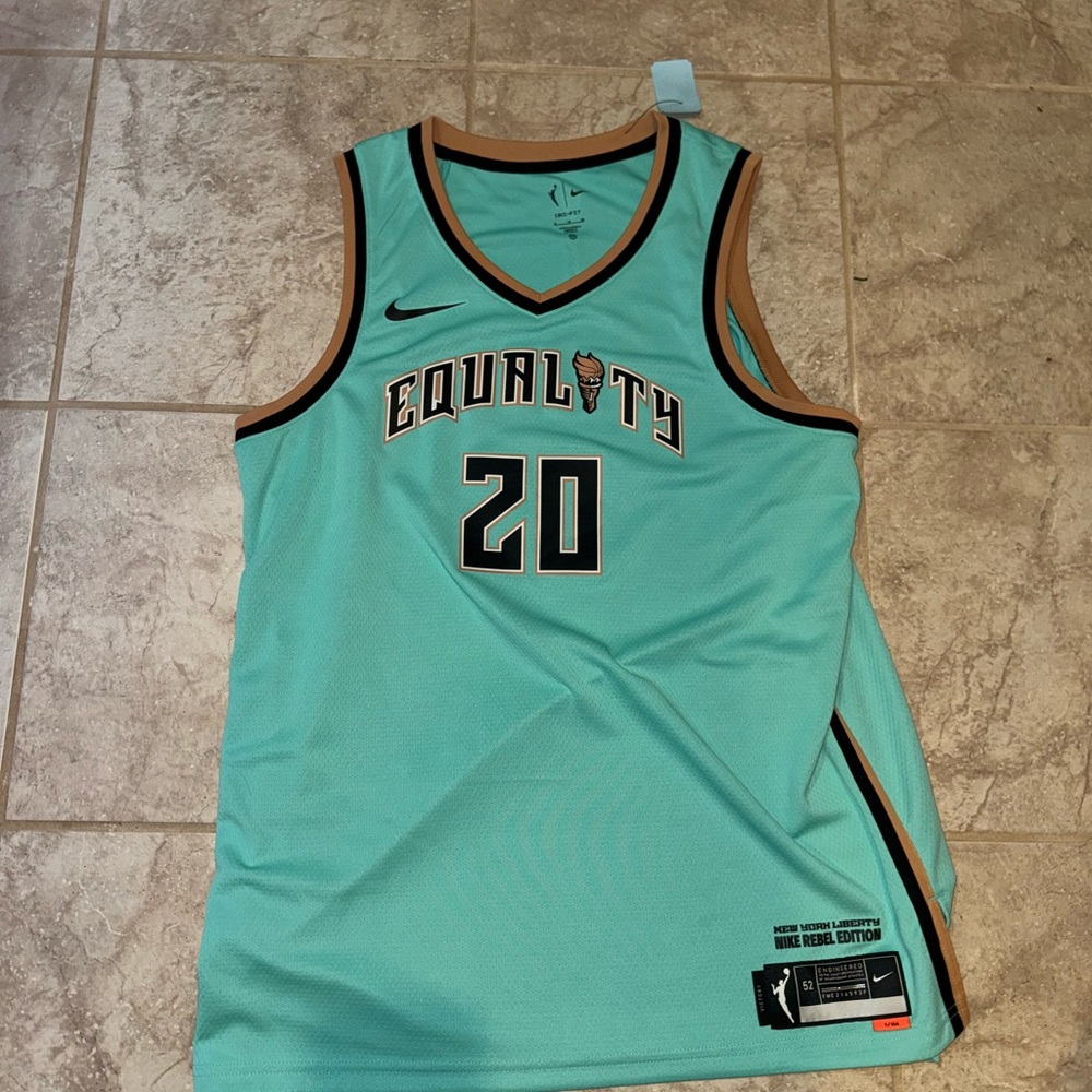 NWOT Nike New York Liberty Jersey Size XL